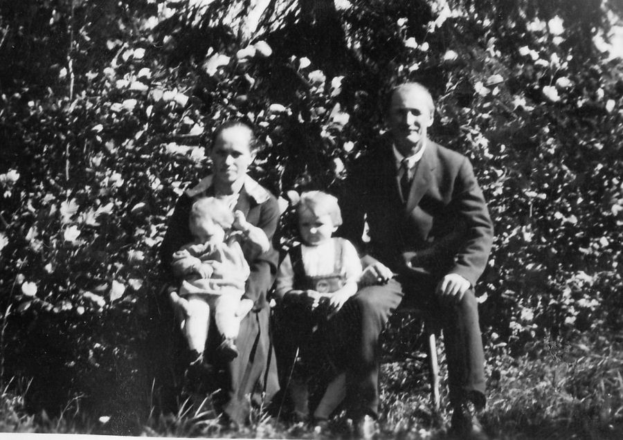 Aino, Urho, Toini ja Helka