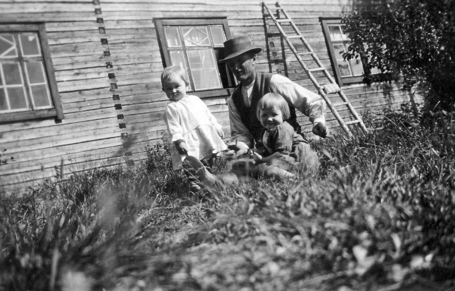 Aino, Urho, Toini ja Helka