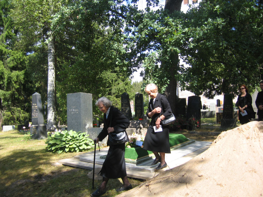 Tuulikin hautajaiset